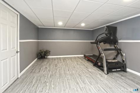 2 Chestnut Circle Naugatuck CT 06770
