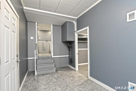 2 Chestnut Circle Naugatuck CT 06770
