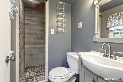 2 Chestnut Circle Naugatuck CT 06770