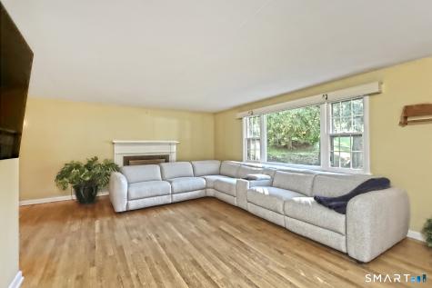 2 Chestnut Circle Naugatuck CT 06770