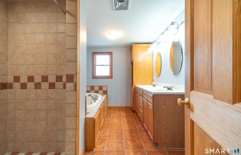 183 Aston Lane Middletown CT 06457