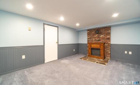 183 Aston Lane Middletown CT 06457