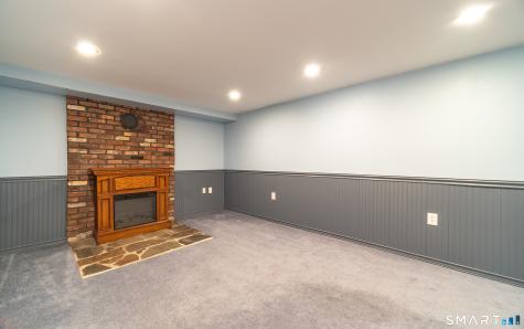 183 Aston Lane Middletown CT 06457