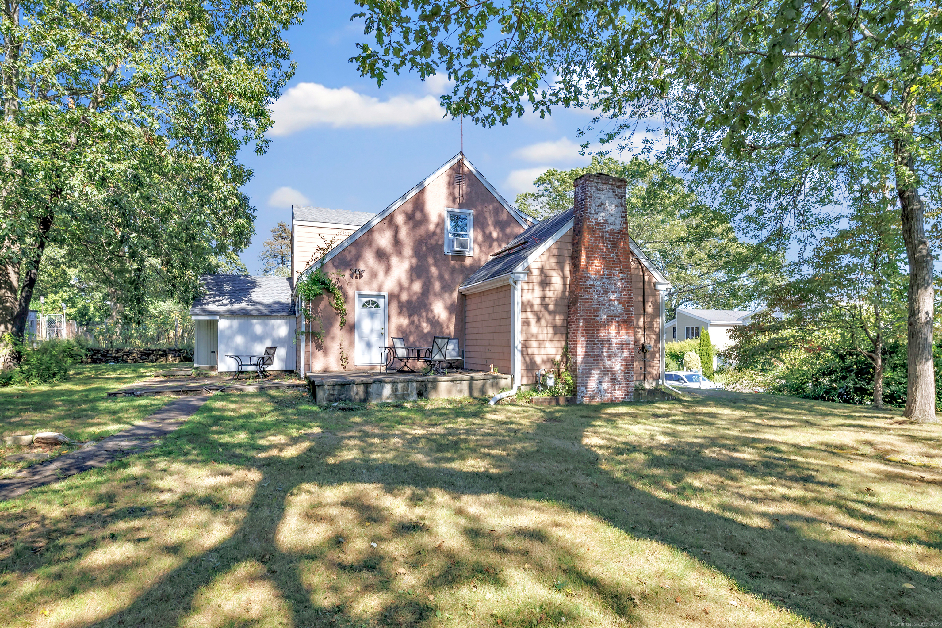 86 Vanguard Street Bridgeport CT 06606