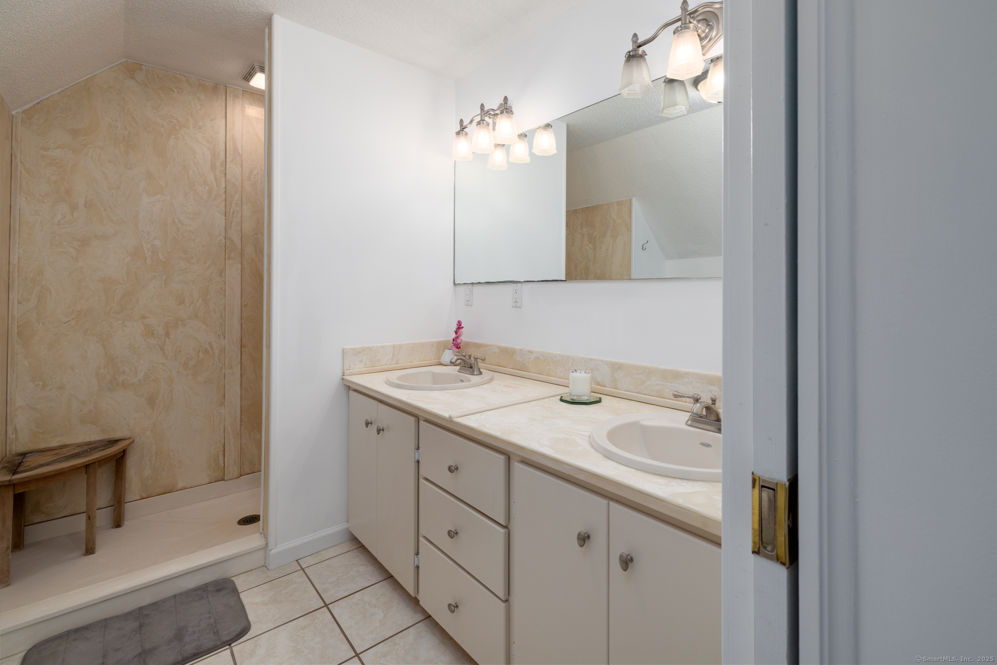 124 Auncient Oak Road Bethlehem CT 06751