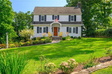 12 Sunset Hill Road Newtown CT 06470