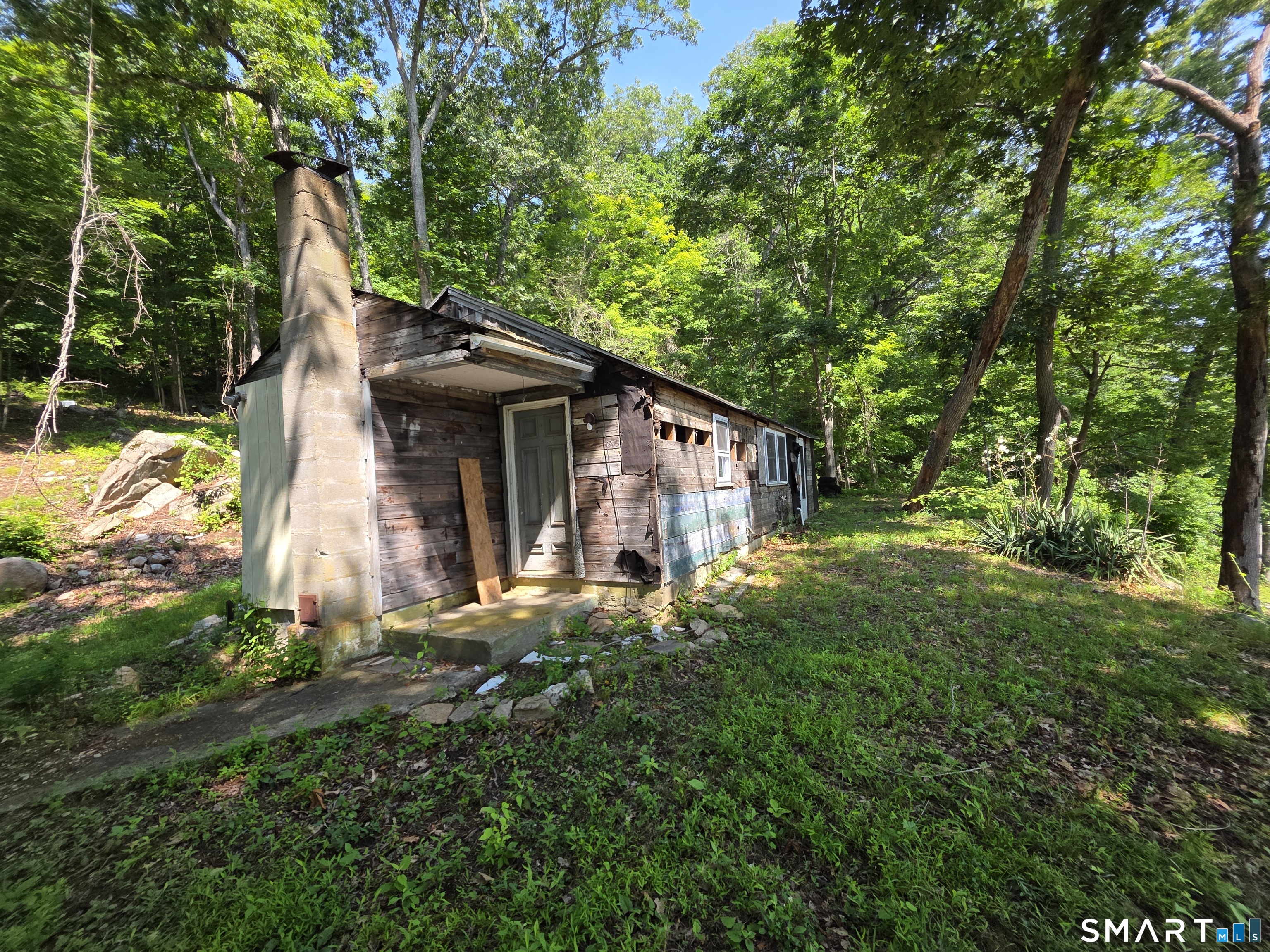 45-R Long Pond South Road Ledyard CT 06339
