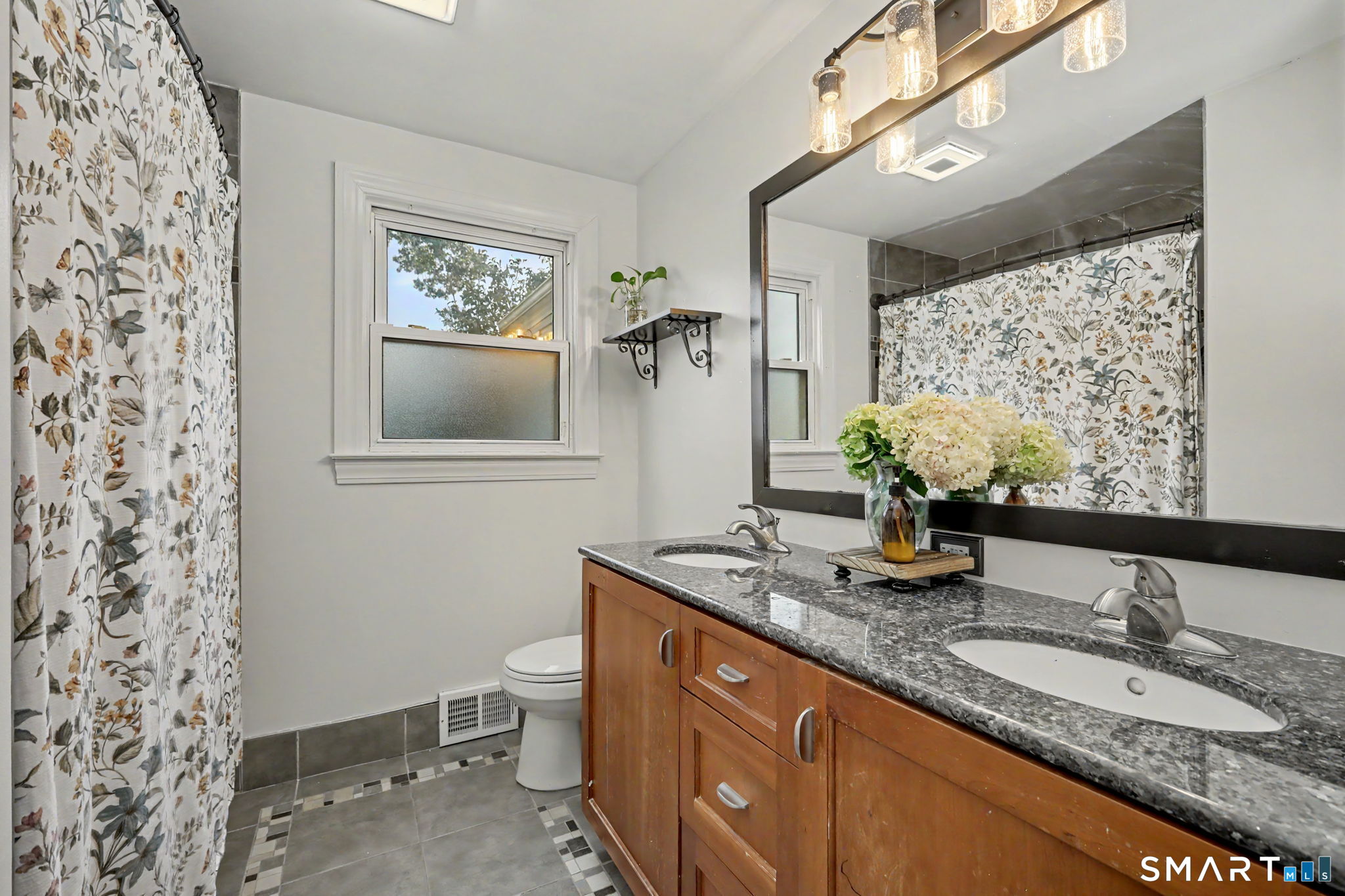 889 Wilcoxson Avenue Stratford CT 06614