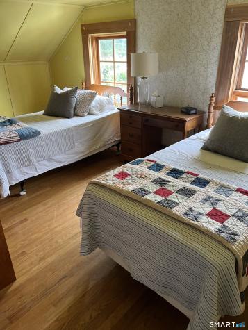 39 Little Bay Lane Branford CT 06405