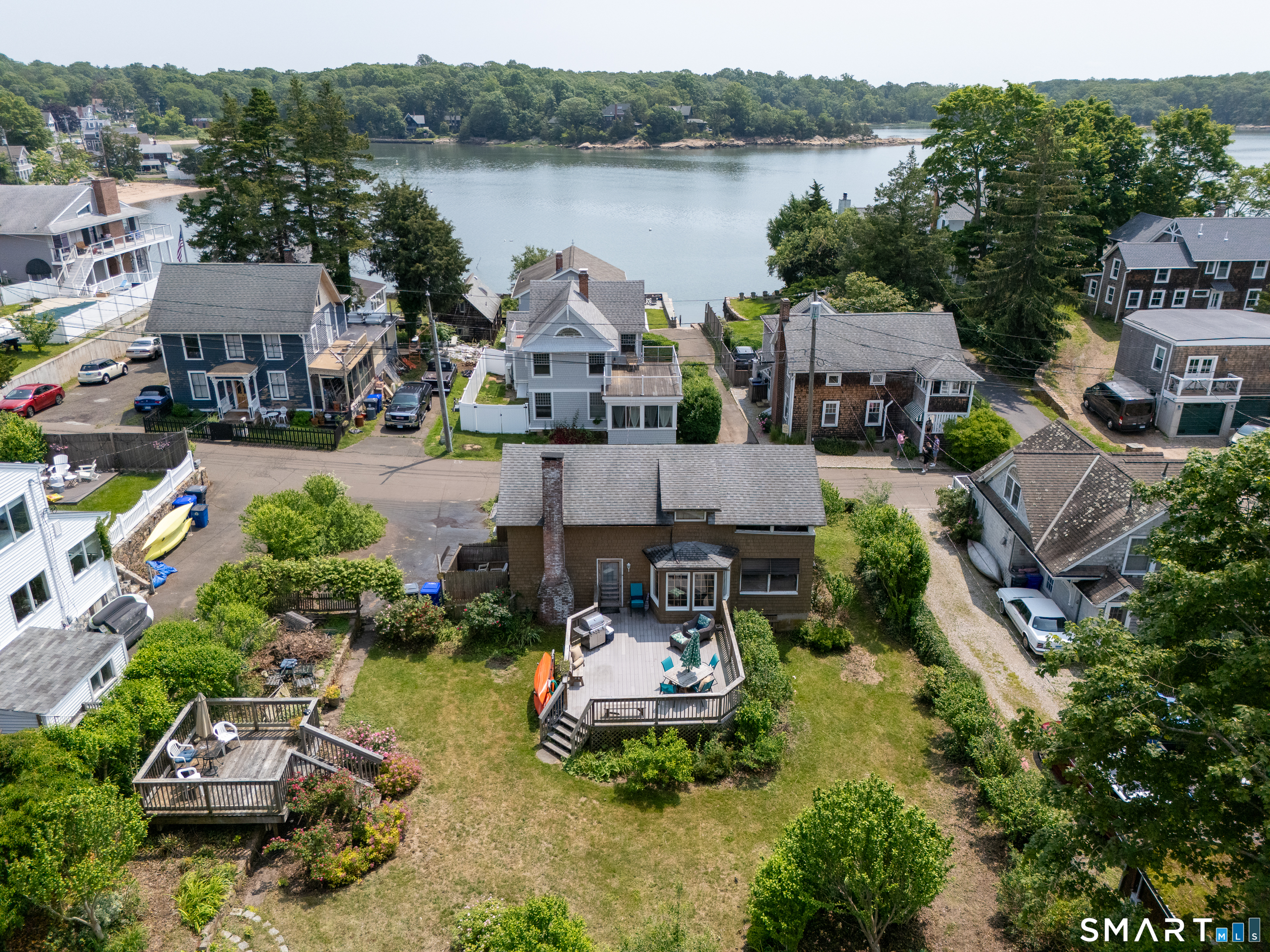 39 Little Bay Lane Branford CT 06405
