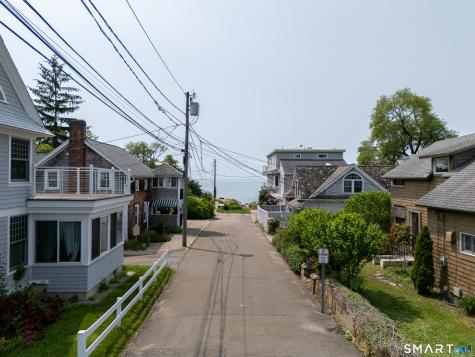 39 Little Bay Lane Branford CT 06405