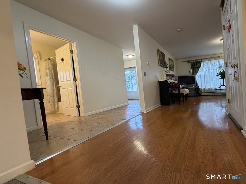 5 Thamesview Road Norwich CT 06360