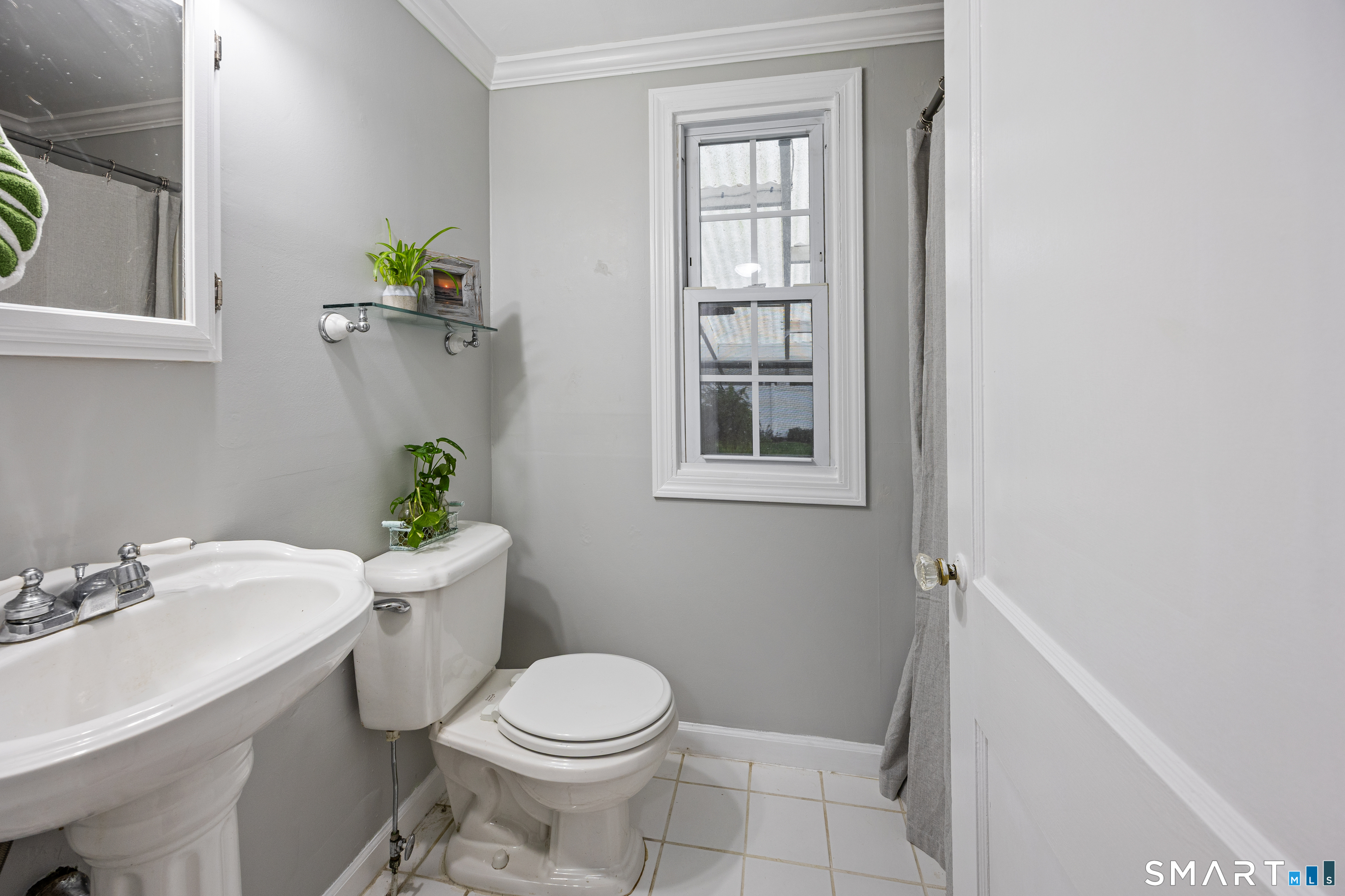 23 Rowe Street East Haven CT 06512