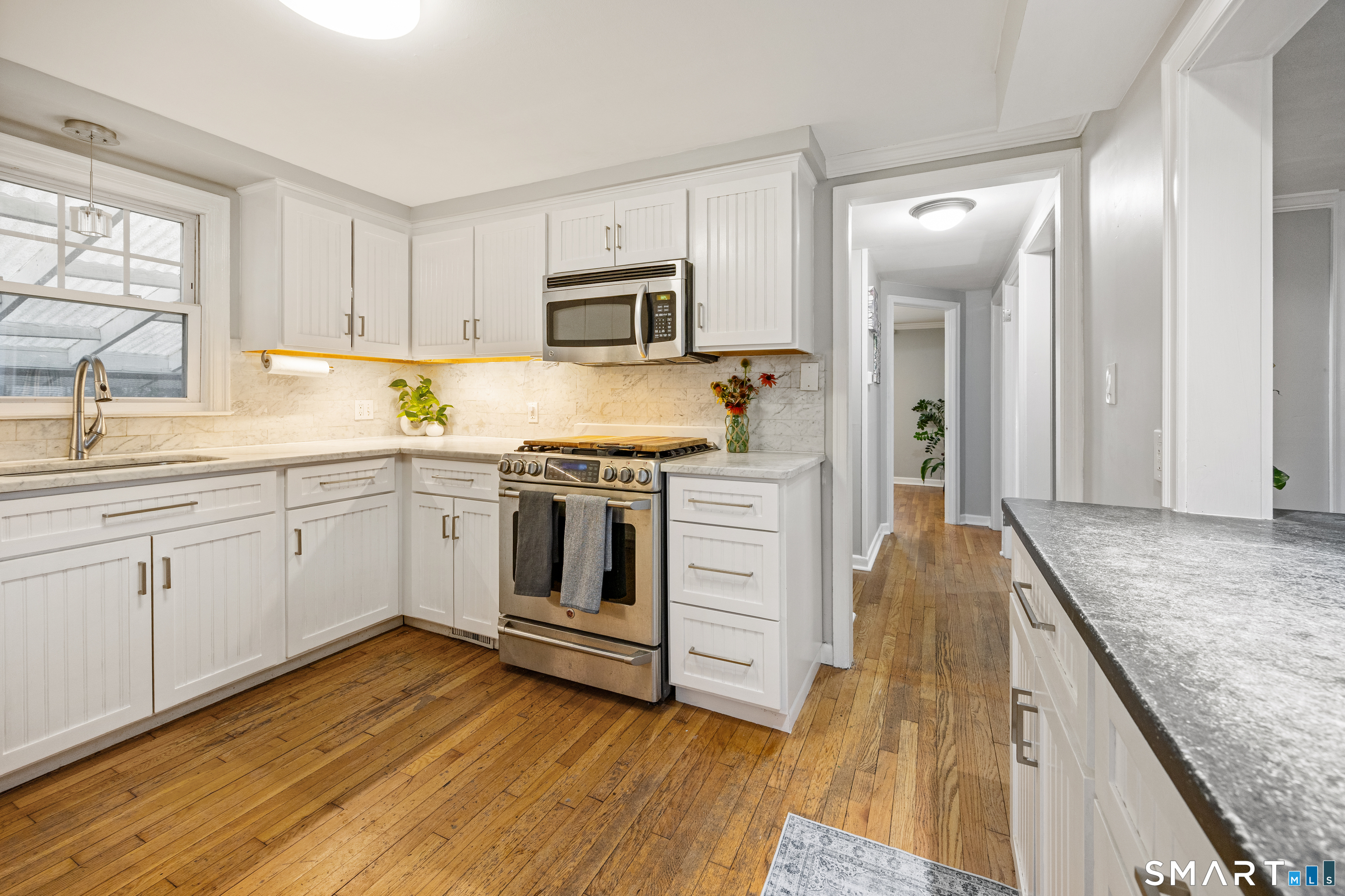 23 Rowe Street East Haven CT 06512
