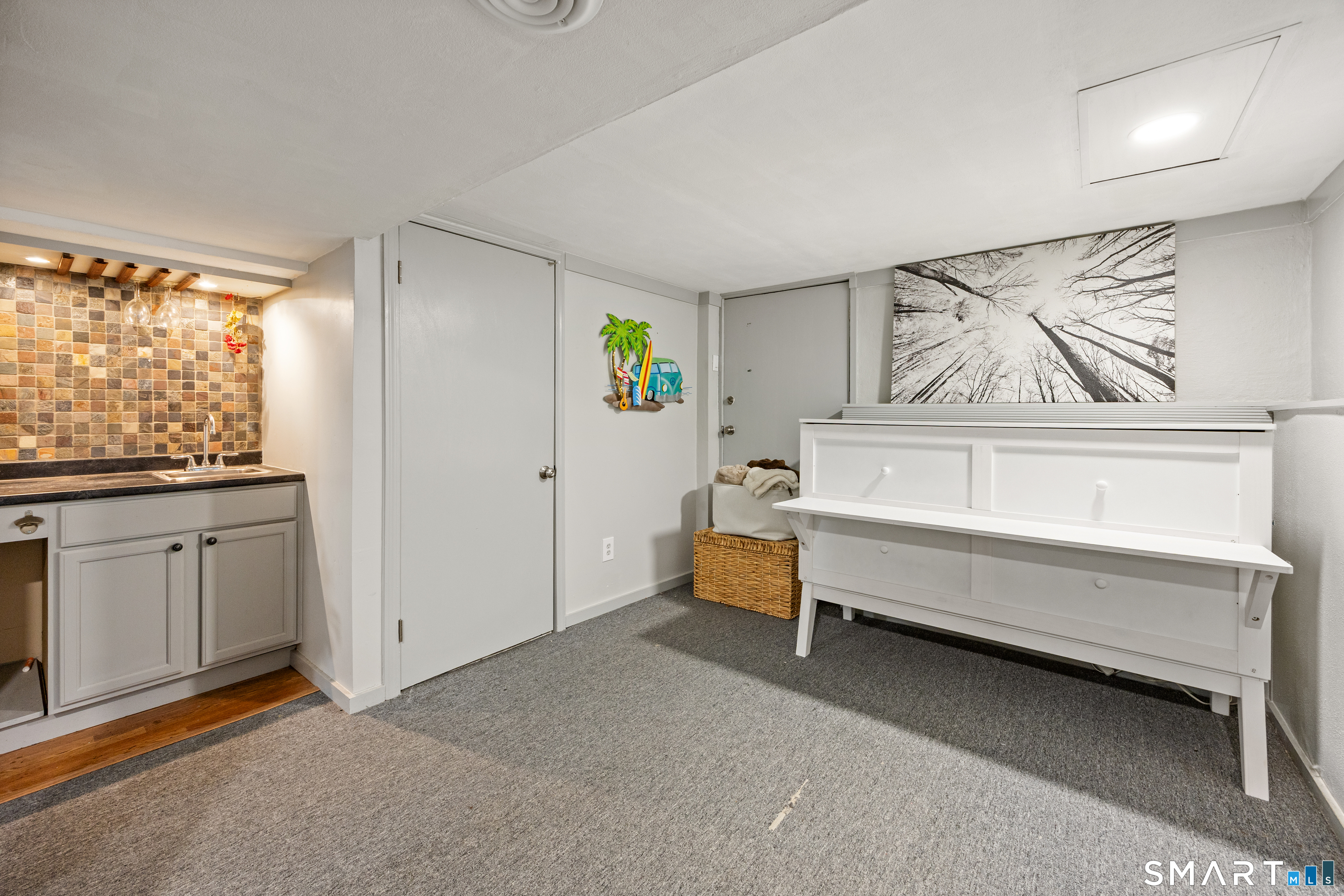 23 Rowe Street East Haven CT 06512