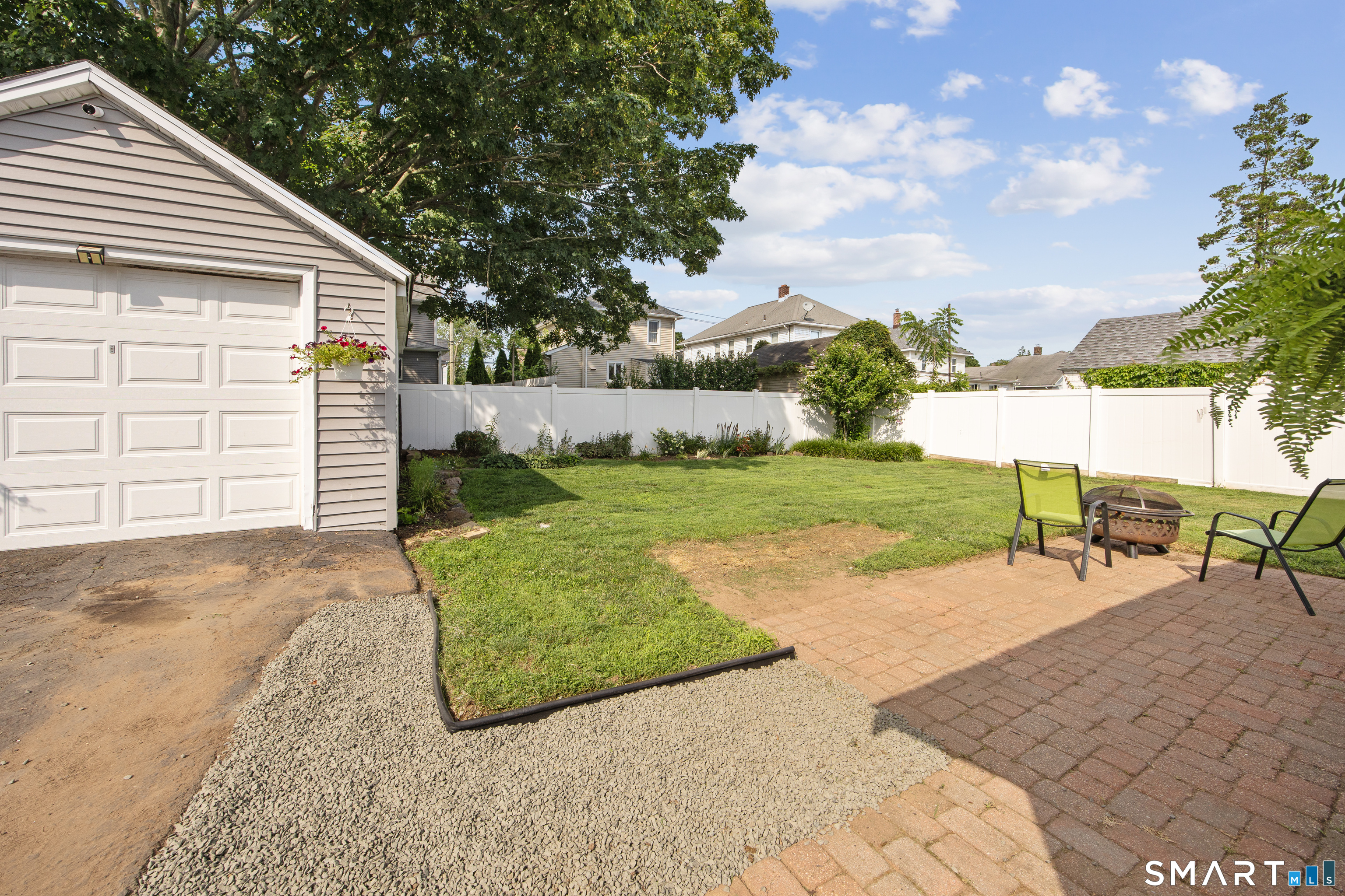 23 Rowe Street East Haven CT 06512