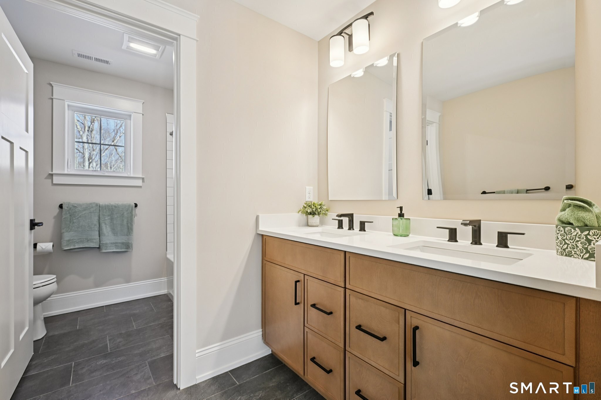 1 Twin Valley Road East Lyme CT 06333