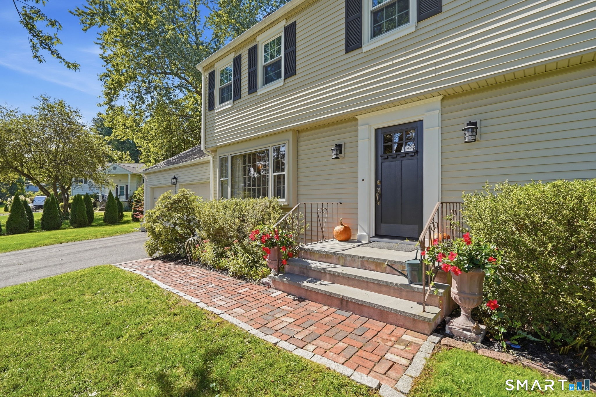 5 Dominique Lane Simsbury CT 06070