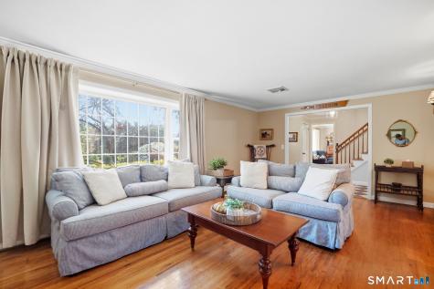 5 Dominique Lane Simsbury CT 06070