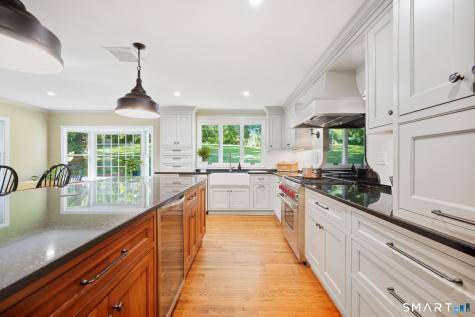 5 Dominique Lane Simsbury CT 06070
