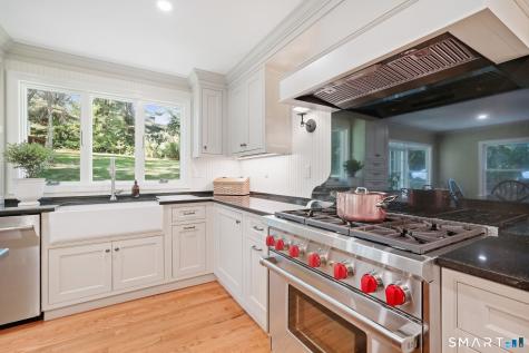 5 Dominique Lane Simsbury CT 06070