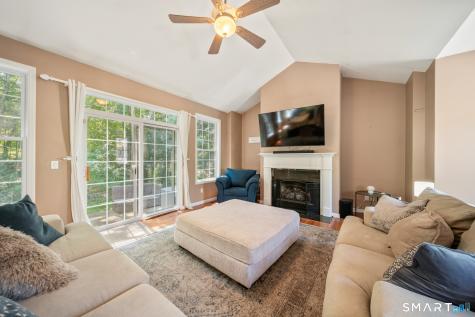 2 Minuteman Circle Southbury CT 06488