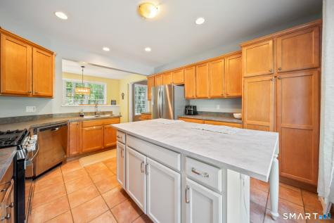 2 Minuteman Circle Southbury CT 06488