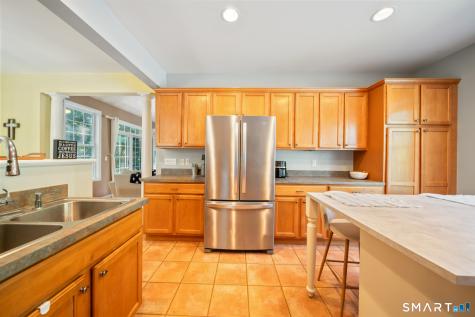 2 Minuteman Circle Southbury CT 06488