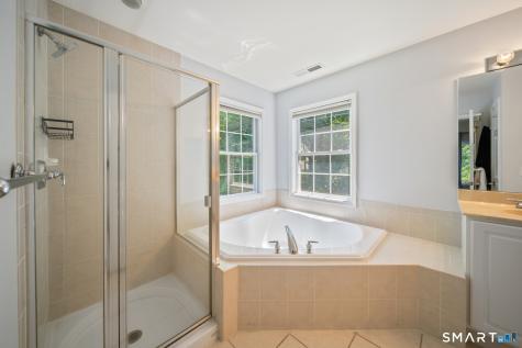 2 Minuteman Circle Southbury CT 06488