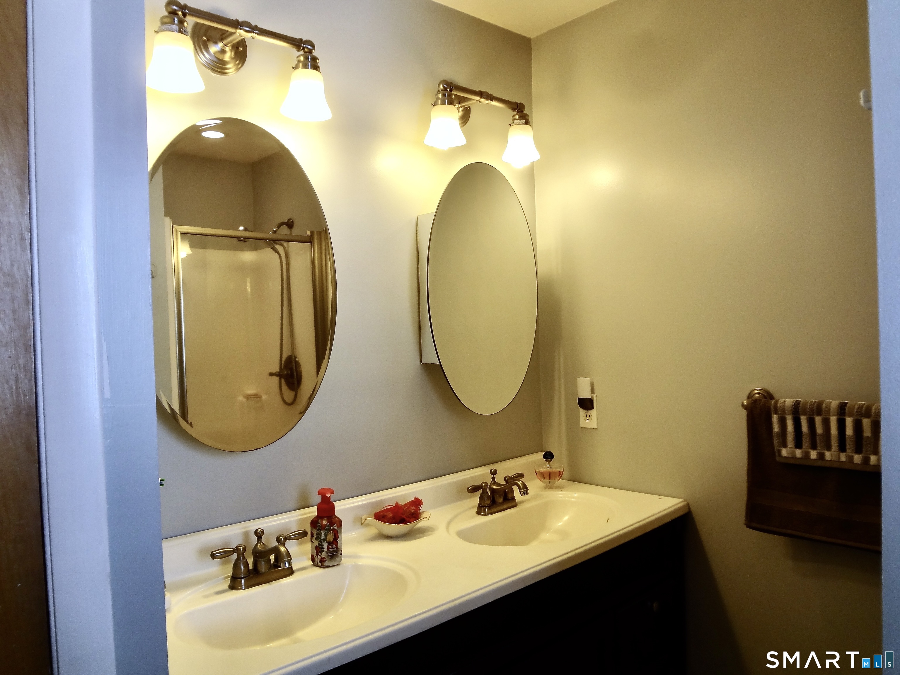 4 Beverly Drive Ansonia CT 06401