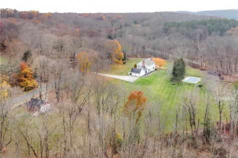 9 Huckleberry Road Redding CT 06896