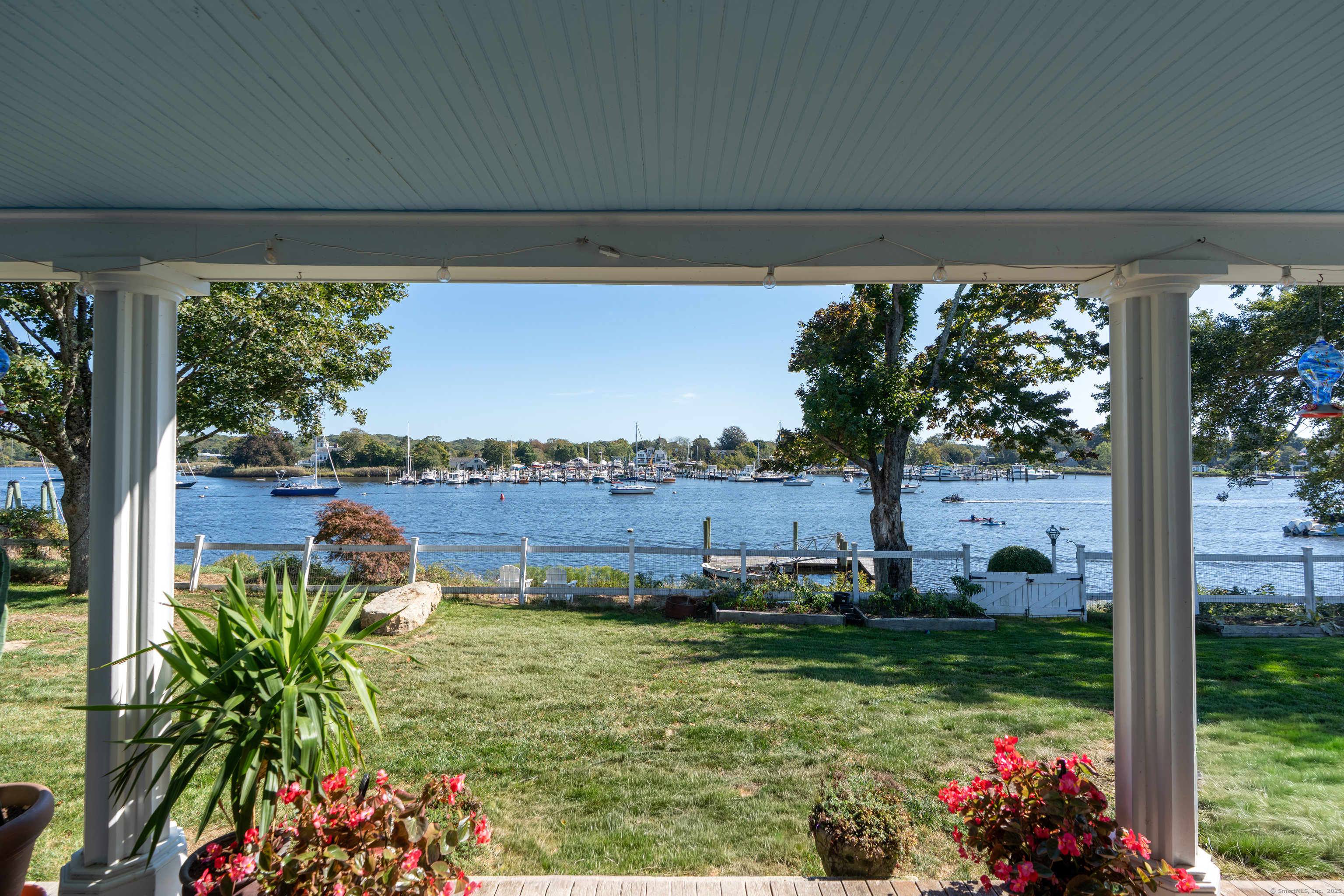 417 River Road Stonington CT 06379