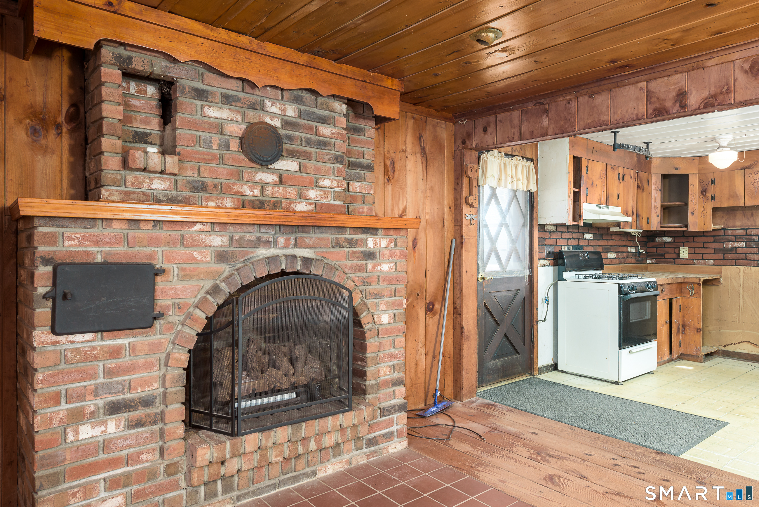 39 Paper Mill Road Hebron CT 06231