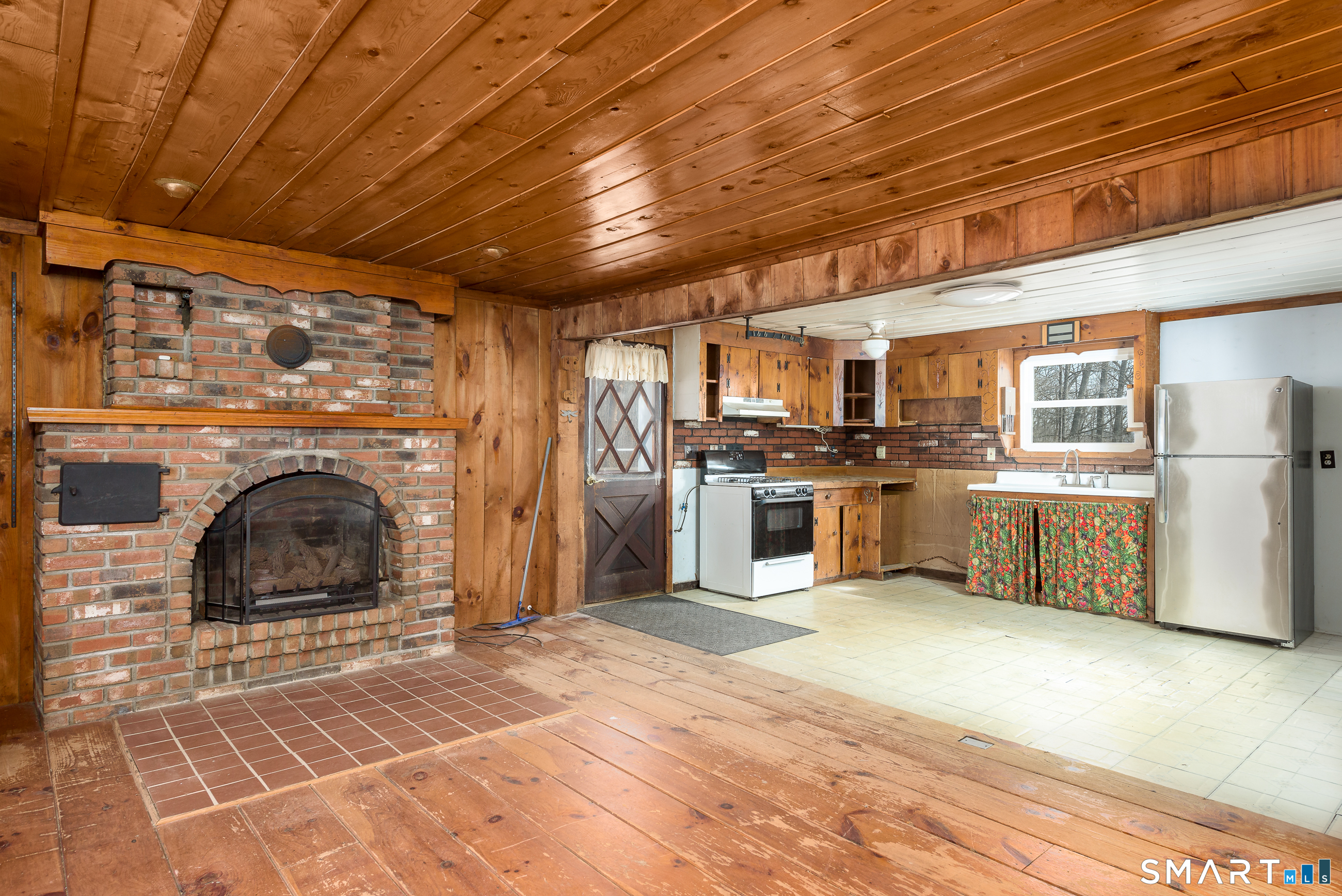 39 Paper Mill Road Hebron CT 06231