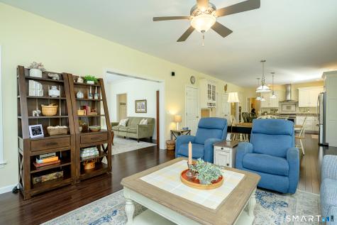 10 Heritage Road Putnam CT 06260