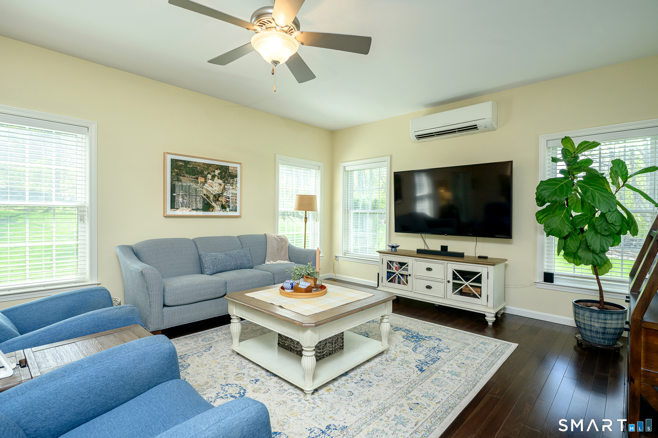 10 Heritage Road Putnam CT 06260