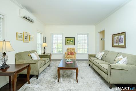 10 Heritage Road Putnam CT 06260