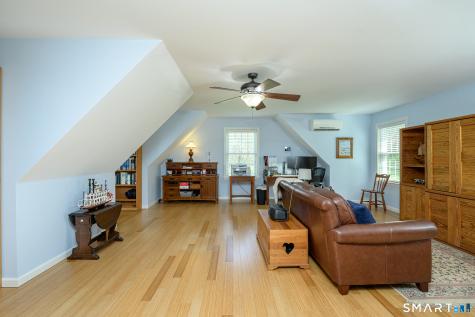 10 Heritage Road Putnam CT 06260