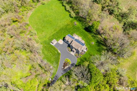 10 Heritage Road Putnam CT 06260