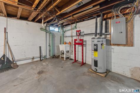 25 Morningside Drive Ansonia CT 06401