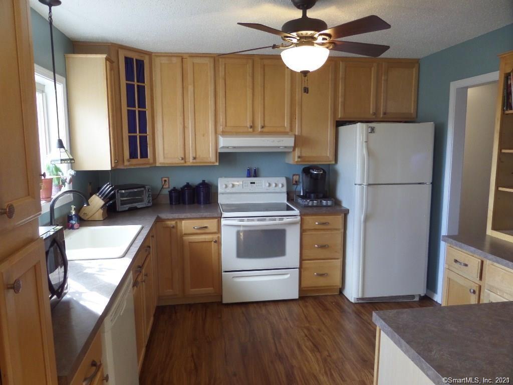 77 Village Circle Naugatuck CT 06770