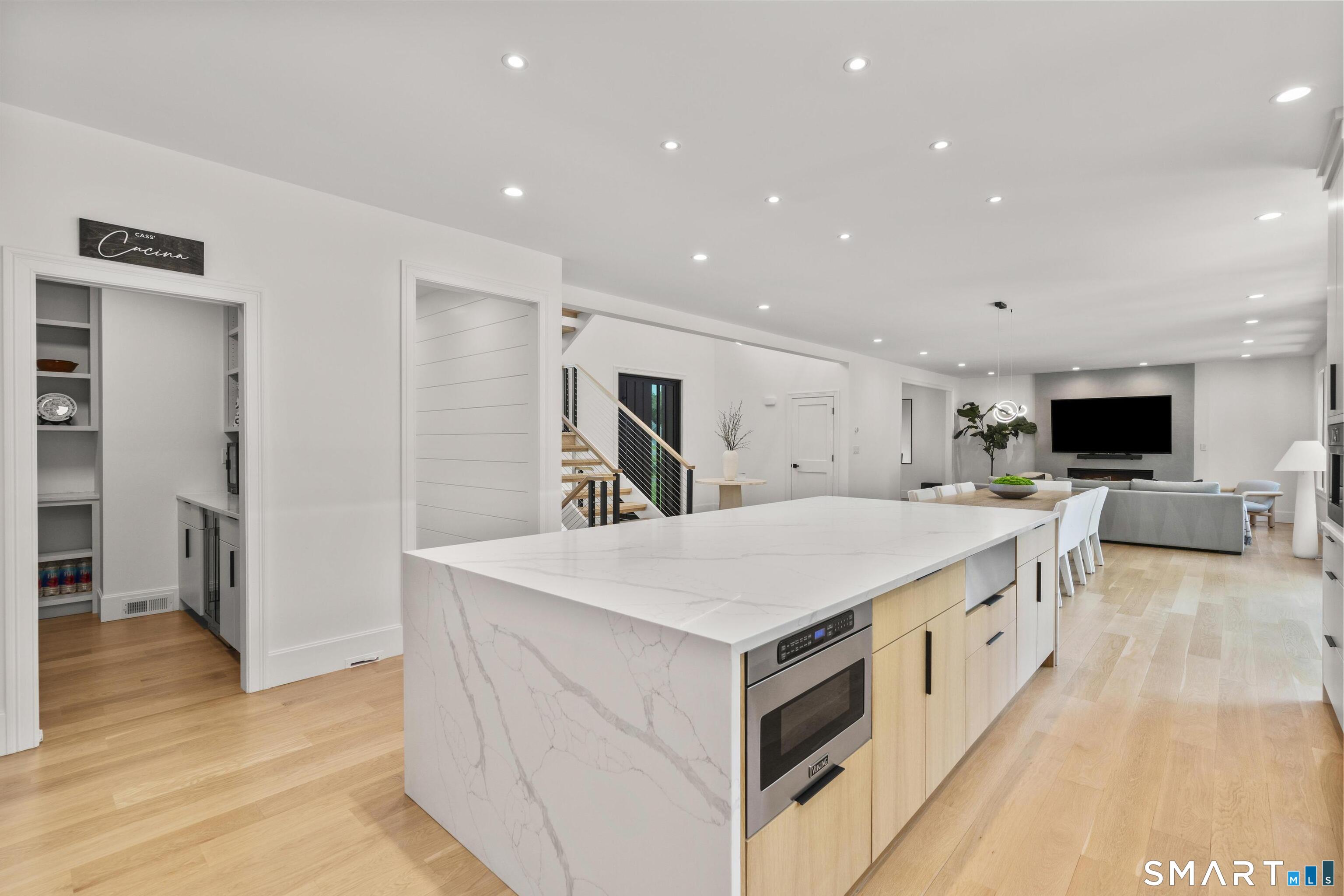 8 Holly Lane Newtown CT 06470