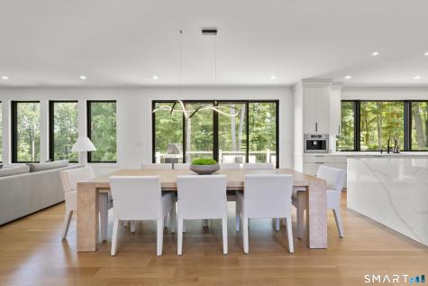 8 Holly Lane Newtown CT 06470