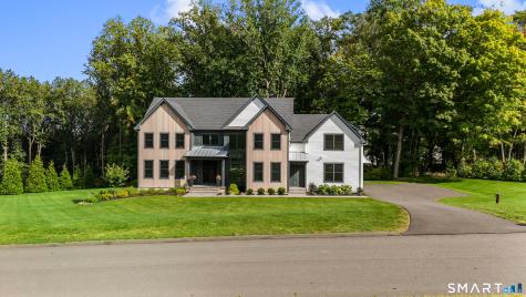 8 Holly Lane Newtown CT 06470