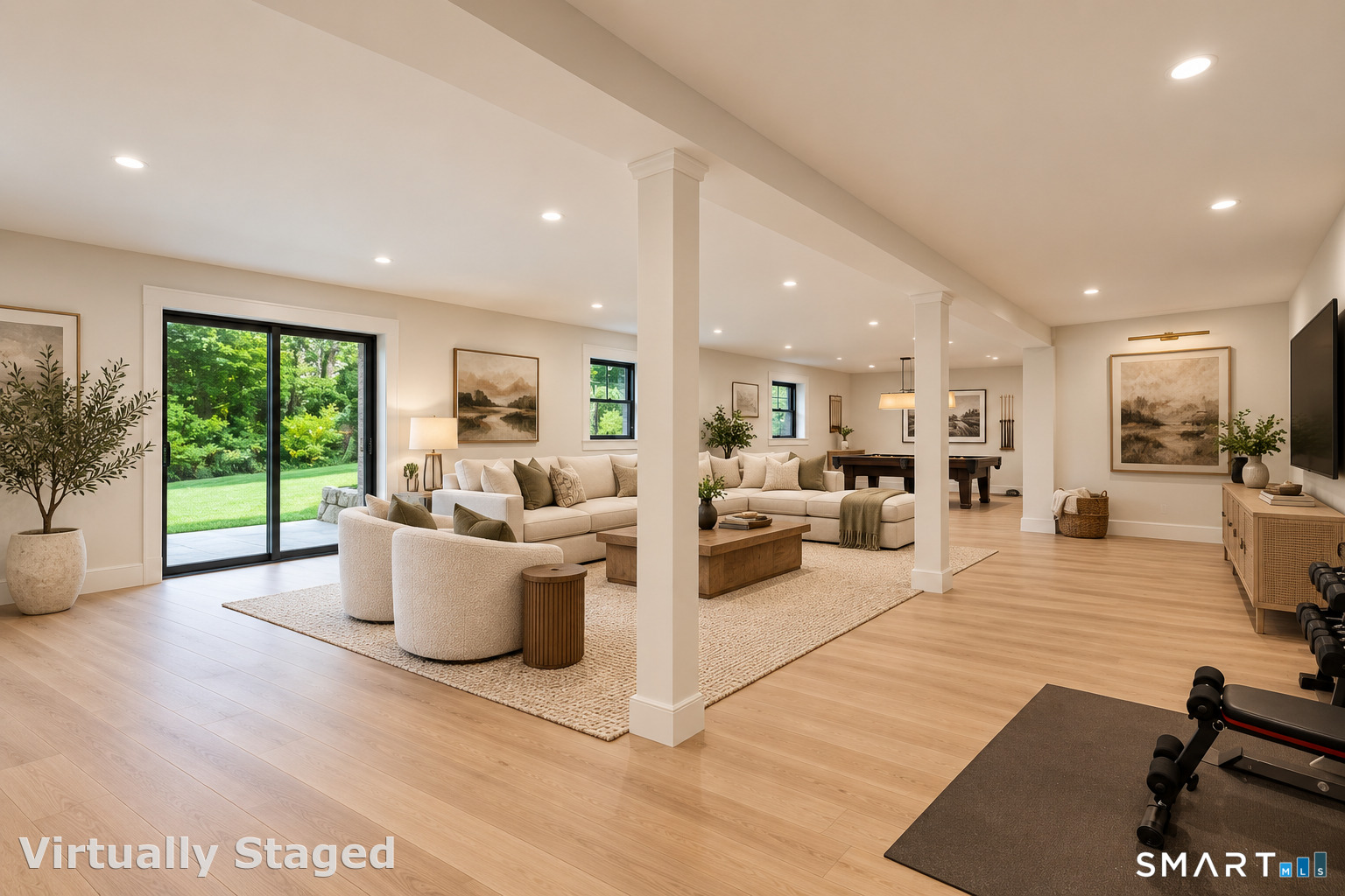 8 Holly Lane Newtown CT 06470