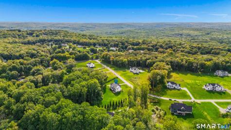 8 Holly Lane Newtown CT 06470