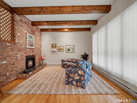 22 Maple Vale Drive Woodbridge CT 06525