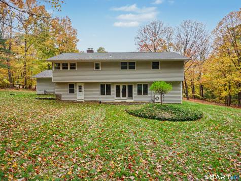 22 Maple Vale Drive Woodbridge CT 06525