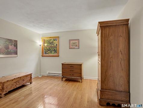 22 Maple Vale Drive Woodbridge CT 06525