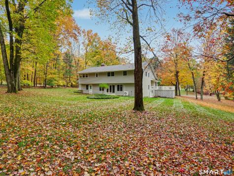 22 Maple Vale Drive Woodbridge CT 06525